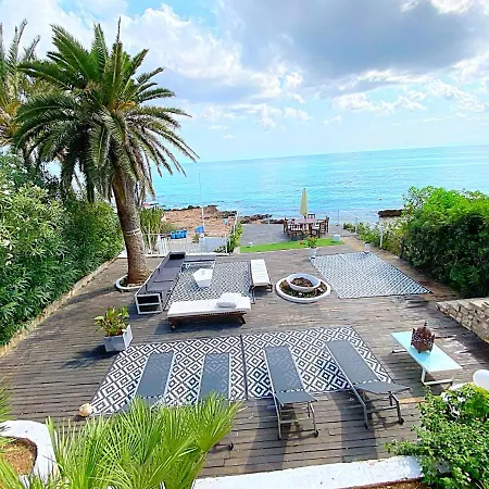 Villa Les Rotes Lodge *